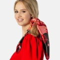 Jedwabna apaszka chusta MY Minelli Lady In Red Icon no.3 silk scarf